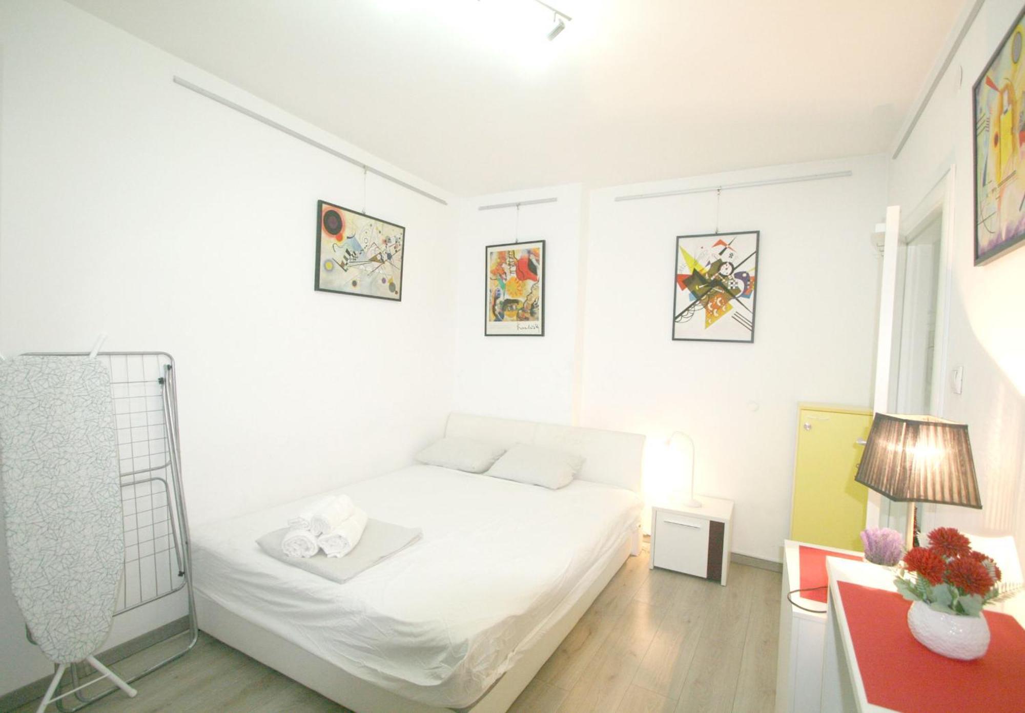 Kandinsky Business With Workspace In Belgrade, Serbia Apartment *