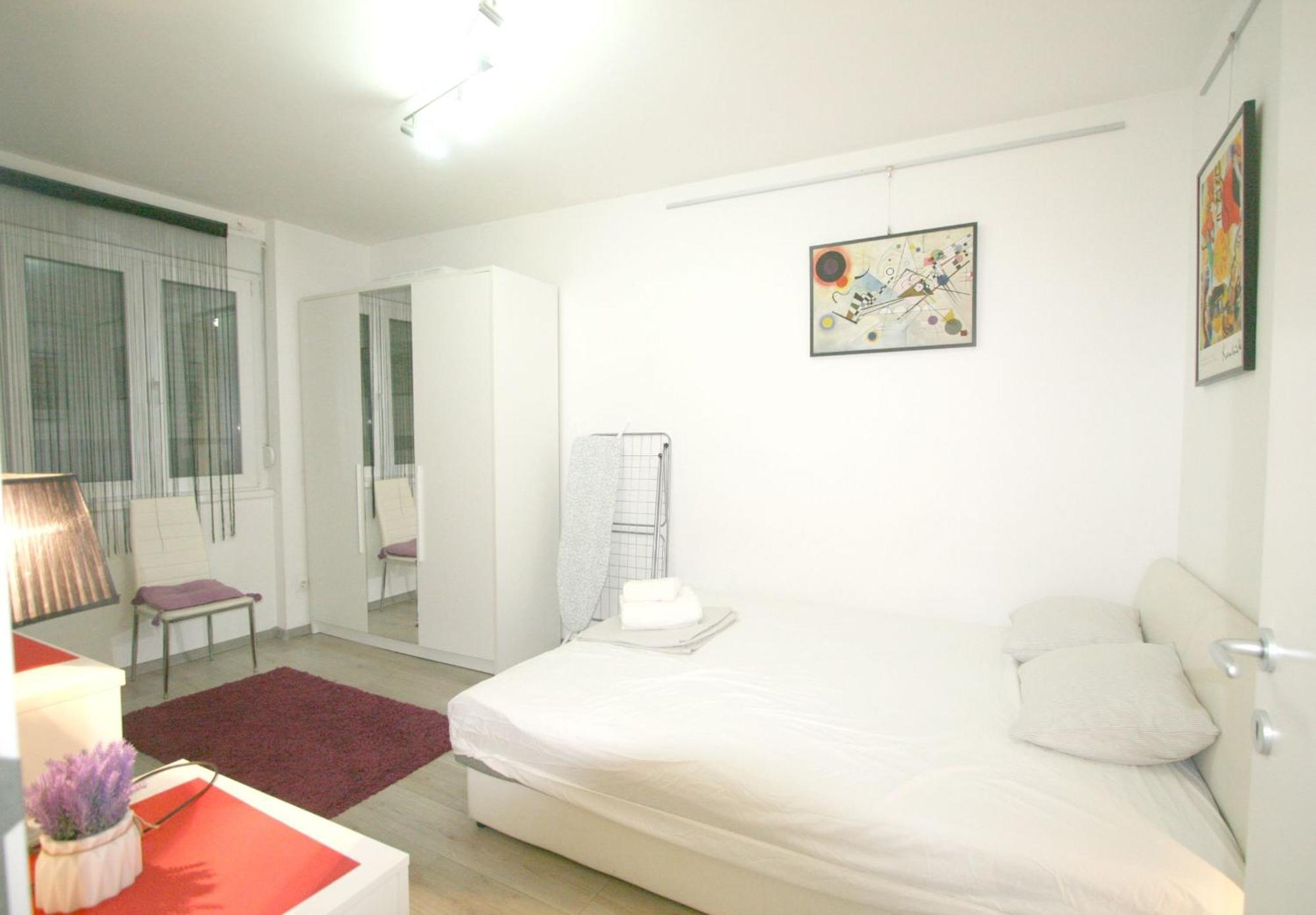 Kandinsky Business With Workspace In Belgrade, Serbia Appartamento