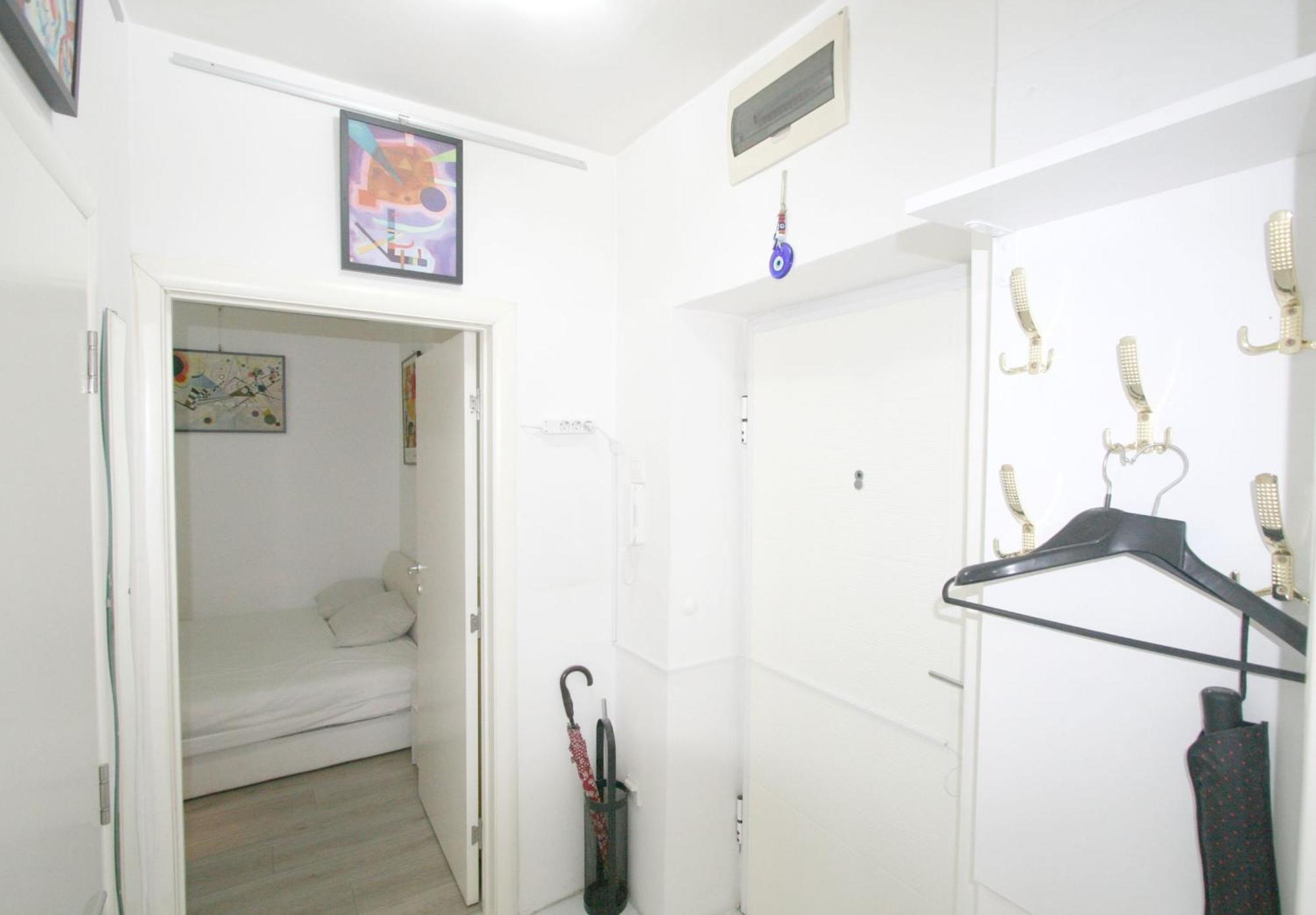 Kandinsky Business With Workspace In Belgrade, Serbia Belgrad